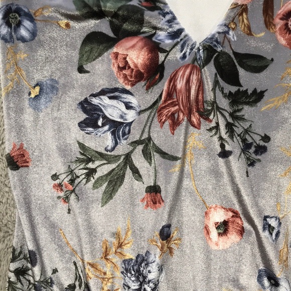Missguided Velvet Floral Bodysuit NWT - Picture 2 of 8